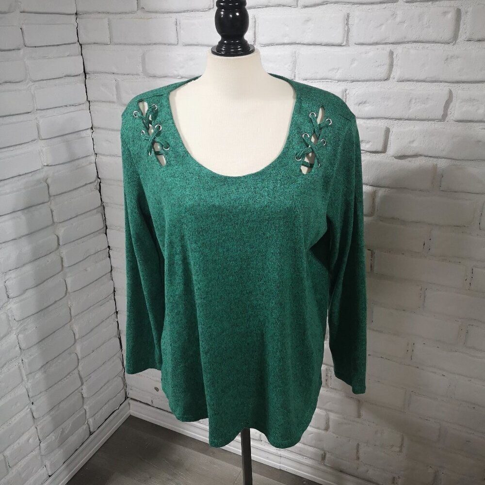 2 Dye 4 Ladies Size XL Bright Green Sweater with Lace Detail on Shoulders